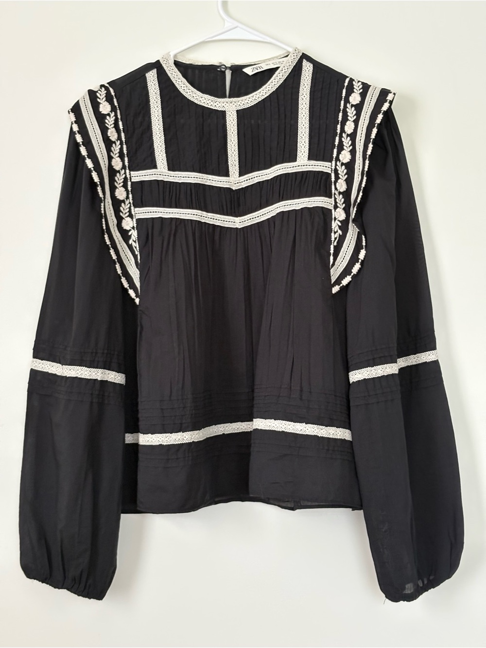 Zara Black Embroidered Lace Ruffle Blouse Women’s S Boho